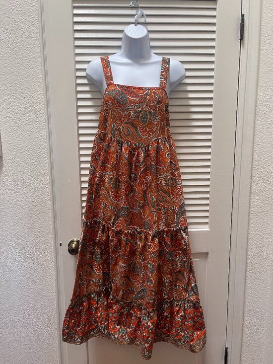 Band Of The Free Dresses & Skirts - Band of the Free Boho Paisley Tiered Midi Dress Small